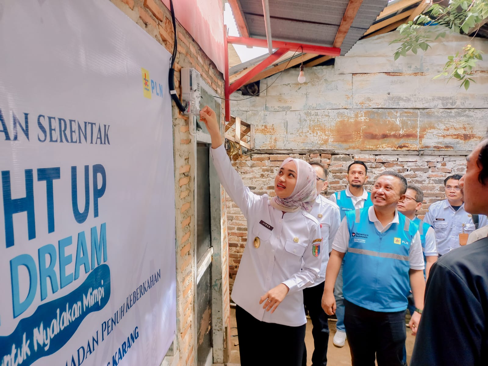 Pemprov Lampung Apresiasi Program Light Up The Dream PT. PLN (Persero) untuk Warga Pra Sejahtera